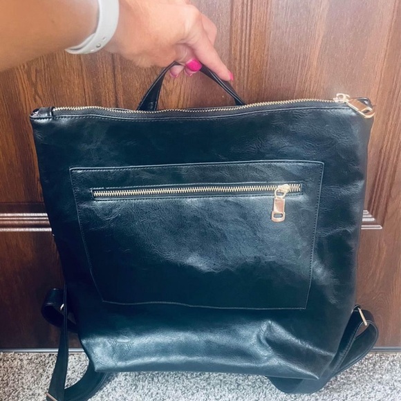 Modern Chic Backpack/Purse - Picture 3 of 4